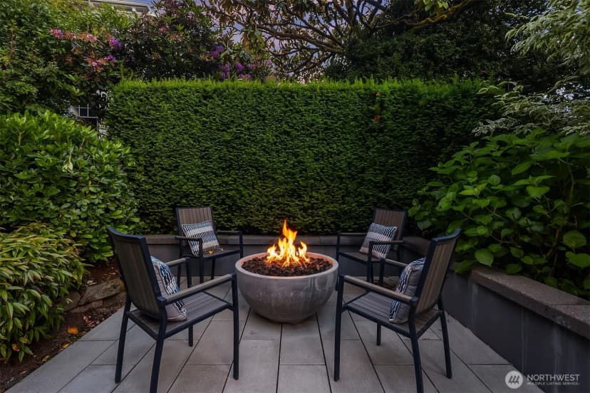 Property photo for 3715 47th Place Ne, Seattle photo 35