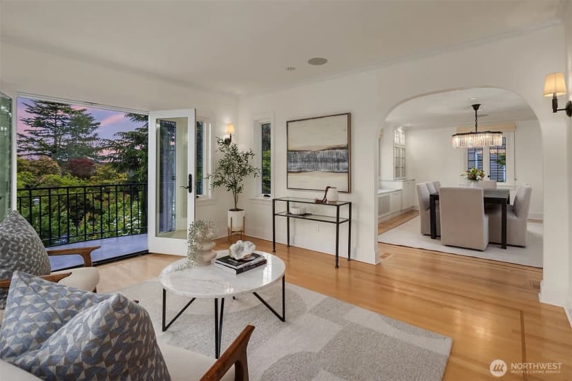 Property photo for 3715 47th Place Ne, Seattle photo 16
