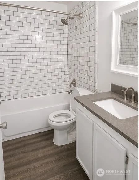 Property photo for 3510 W Elmore Street, Seattle photo 5