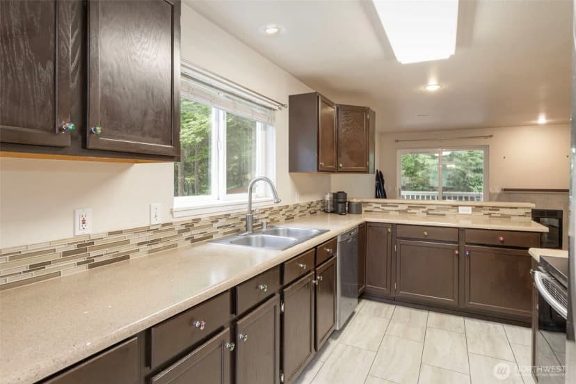 Property photo for 1307 Nw Slate Lane #101, Silverdale photo 8