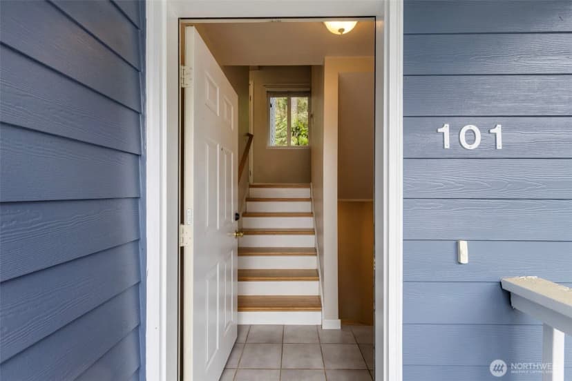 Property photo for 1307 Nw Slate Lane #101, Silverdale photo 3