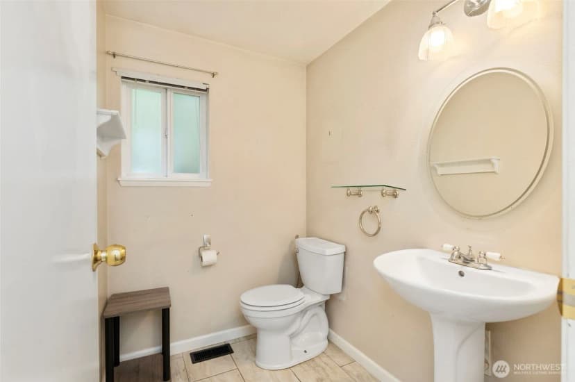 Property photo for 1307 Nw Slate Lane #101, Silverdale photo 15
