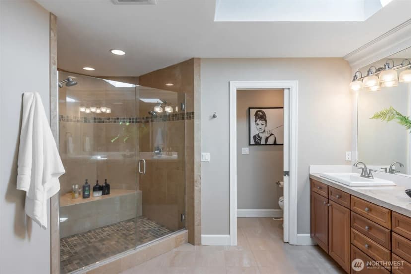 Property photo for 605 11th Avenue, Kirkland photo 29