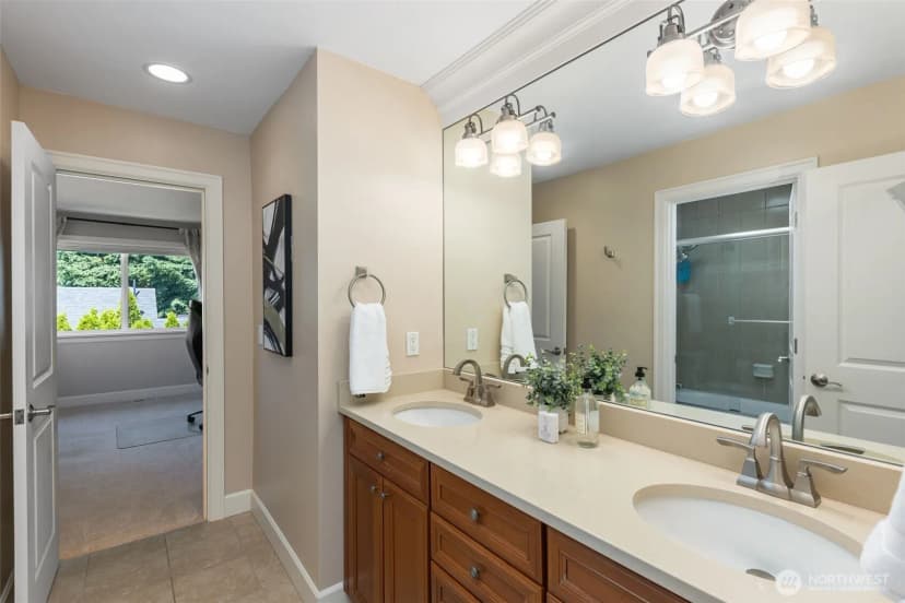 Property photo for 605 11th Avenue, Kirkland photo 32