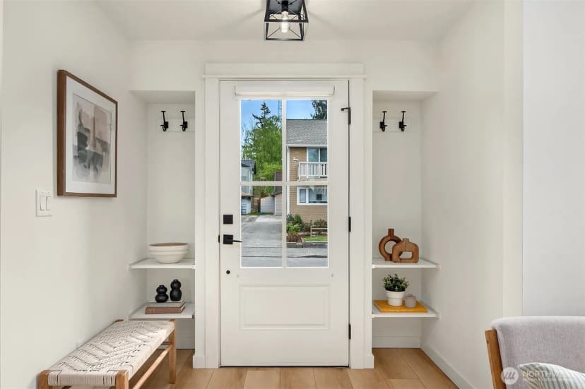 Property photo for 8913 8th Avenue Ne, Seattle photo 11
