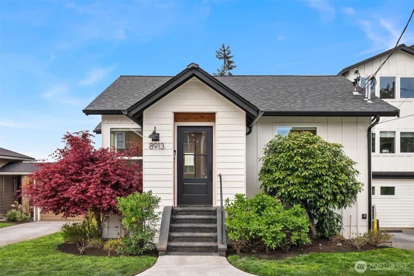 Property photo for 8913 8th Avenue Ne, Seattle photo 31