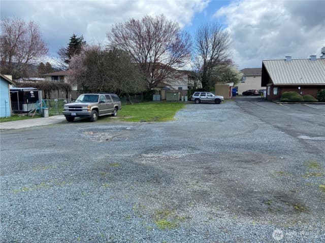 Property photo for 103 Washington, Eatonville photo 3