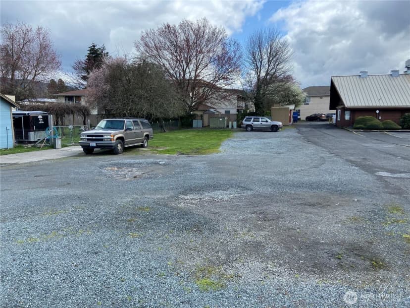 Property photo for 103 Washington, Eatonville photo 3