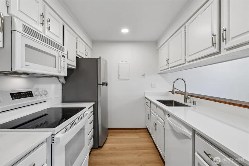 Property photo for 2419 E Madison Street #2467, Seattle photo 6