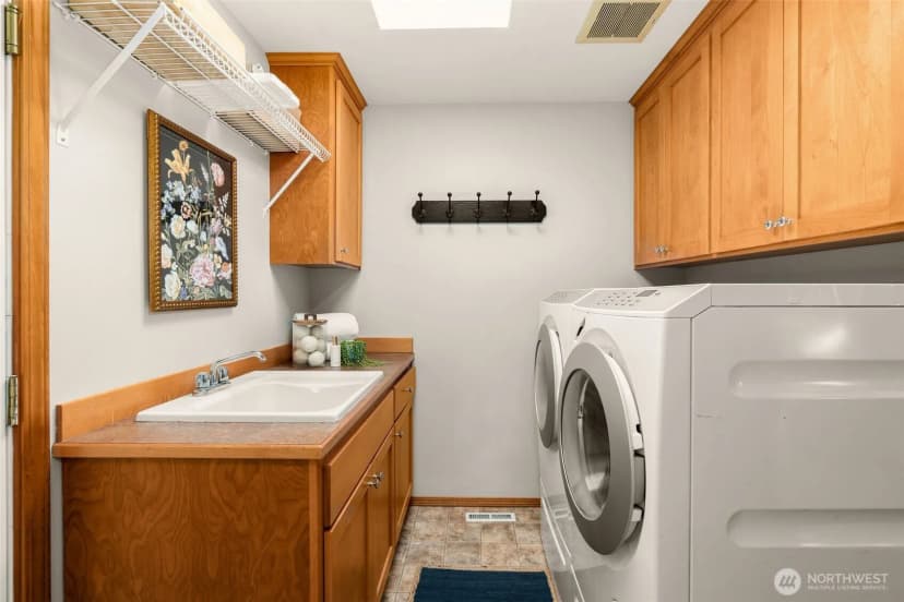 Property photo for 6183 Ne 187th Place, Kenmore photo 9
