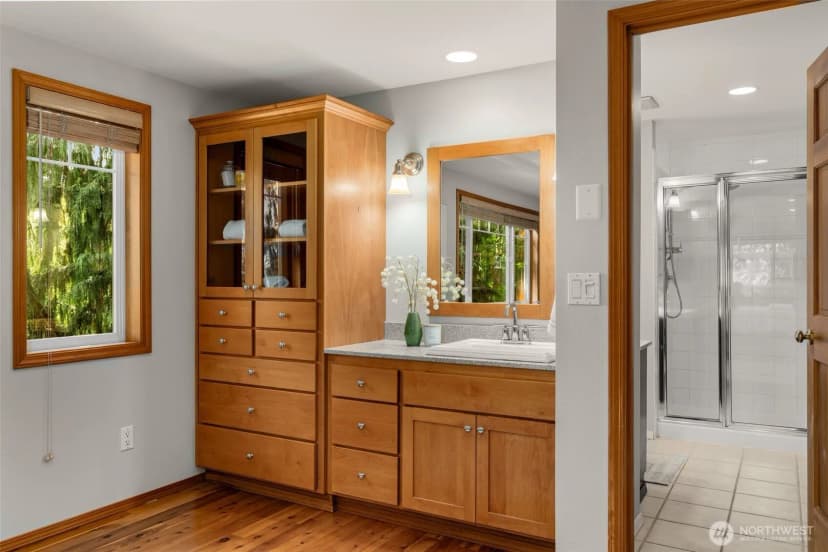 Property photo for 6183 Ne 187th Place, Kenmore photo 22