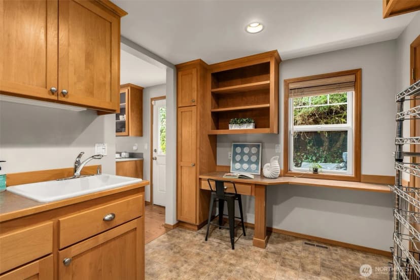 Property photo for 6183 Ne 187th Place, Kenmore photo 18