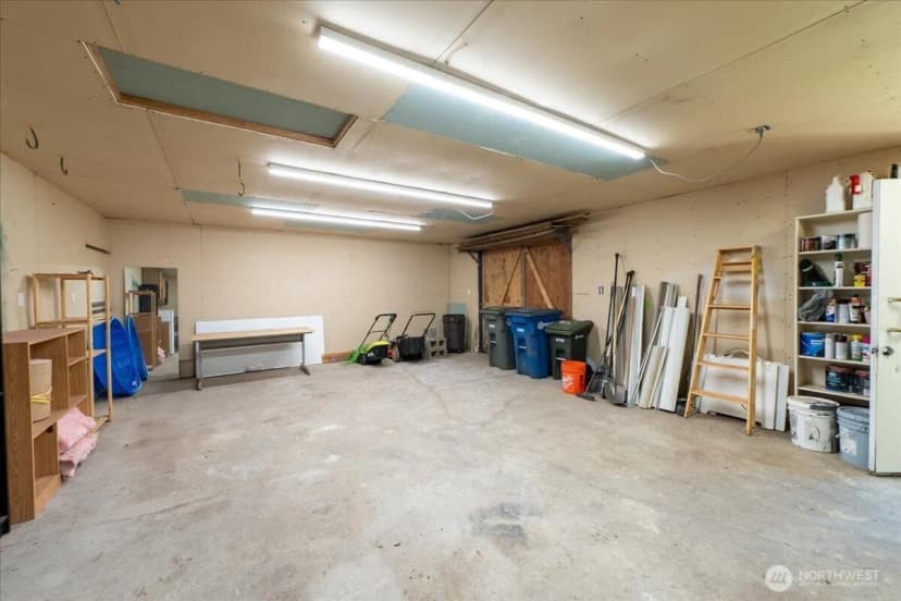 Property photo for 1419 S 129th Street, Burien photo 30