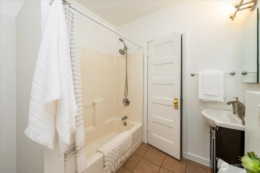 Property photo for 1419 S 129th Street, Burien photo 26
