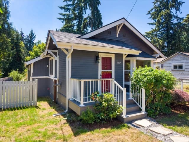 Property photo for 1419 S 129th Street, Burien photo 3