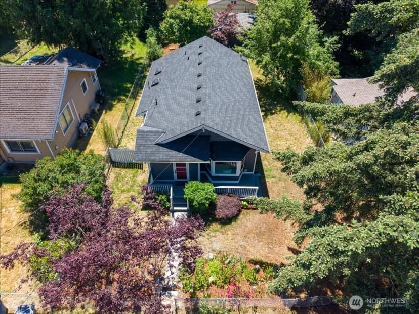 Property photo for 1419 S 129th Street, Burien photo 37