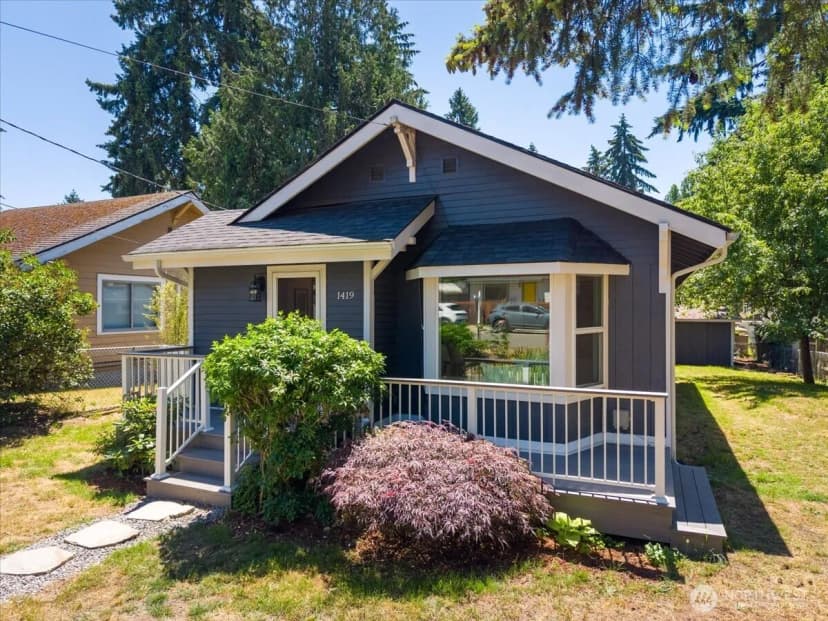 Property photo for 1419 S 129th Street, Burien photo 2