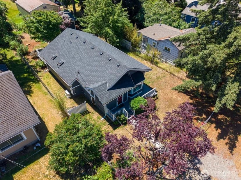 Property photo for 1419 S 129th Street, Burien photo 38