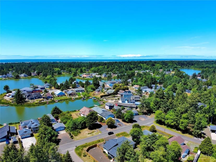 Property photo for 417 Duck Lake Drive Se, Ocean Shores photo 9