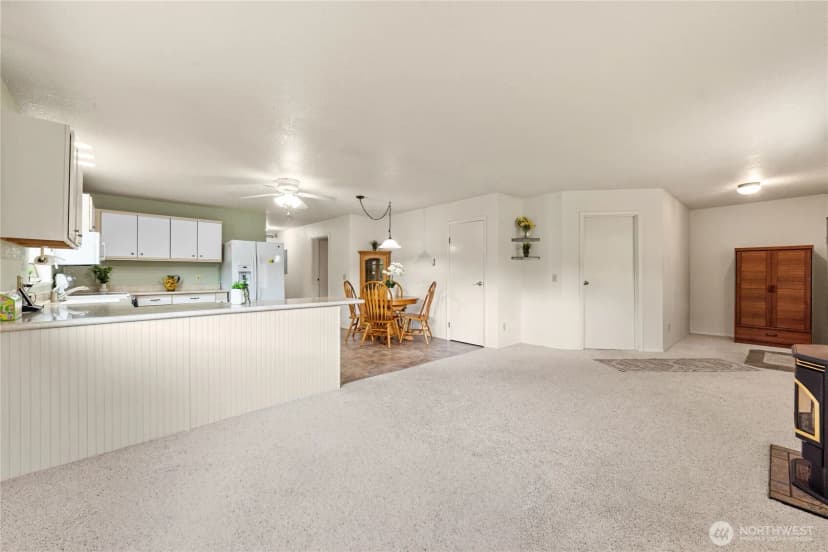 Property photo for 313 Sid Snyder Drive E, Long Beach photo 7