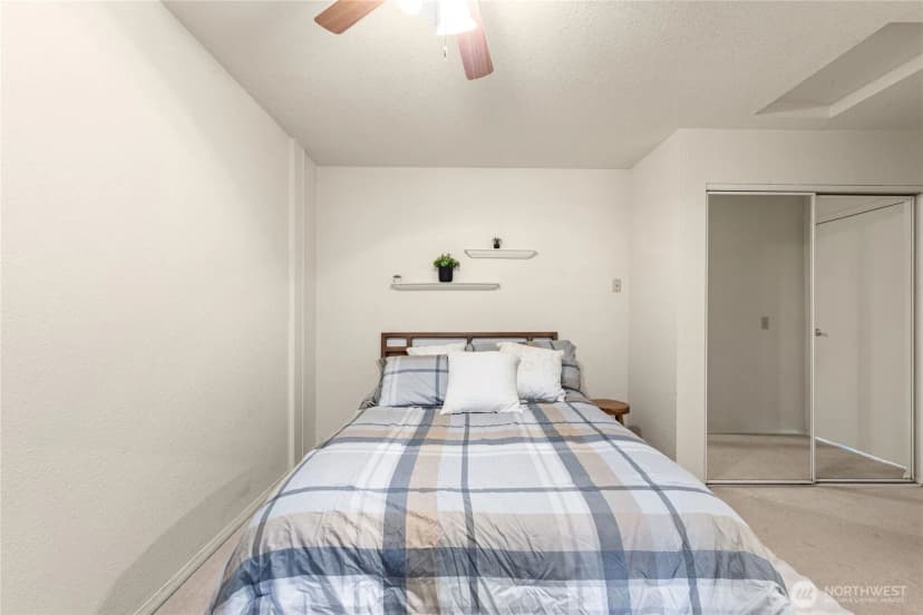 Property photo for 313 Sid Snyder Drive E, Long Beach photo 13