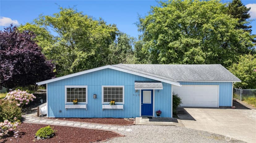Property photo for 313 Sid Snyder Drive E, Long Beach