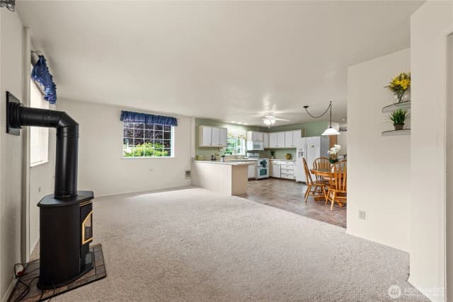 Property photo for 313 Sid Snyder Drive E, Long Beach photo 4