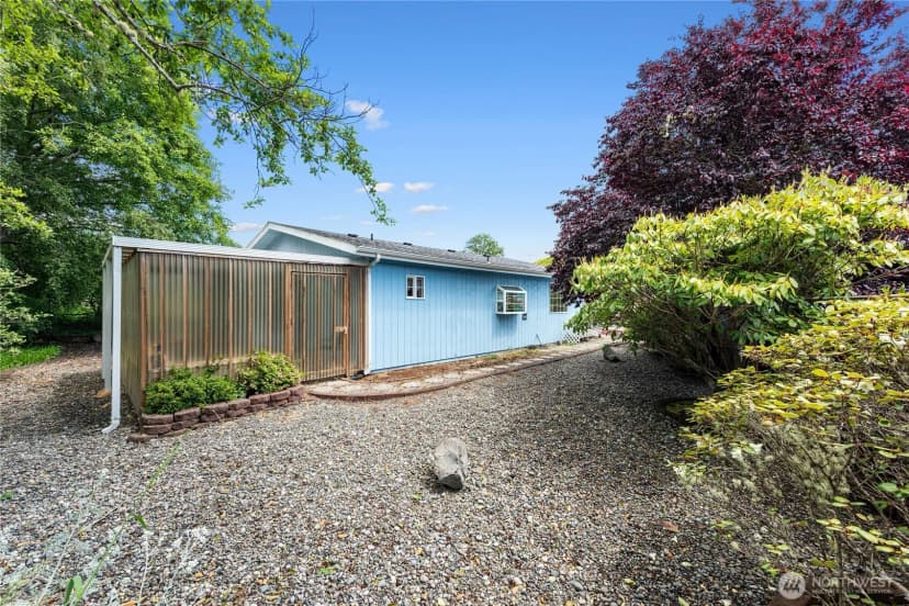 Property photo for 313 Sid Snyder Drive E, Long Beach photo 20