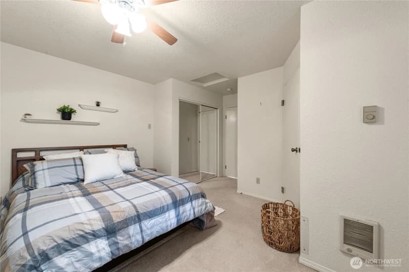 Property photo for 313 Sid Snyder Drive E, Long Beach photo 14