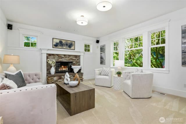Property photo for 1406 218th Avenue Ne, Sammamish photo 5