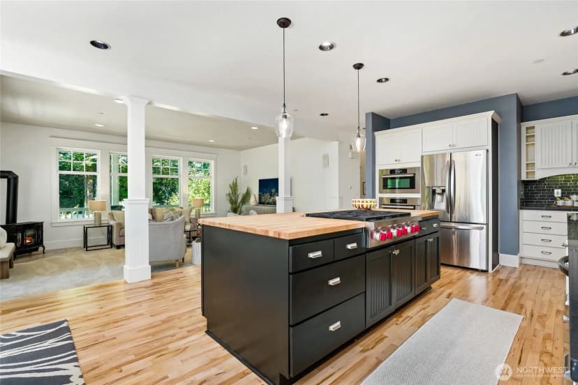 Property photo for 1406 218th Avenue Ne, Sammamish photo 14