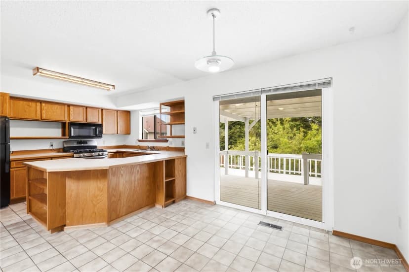Property photo for 1025 Nevada Street, Bellingham photo 7