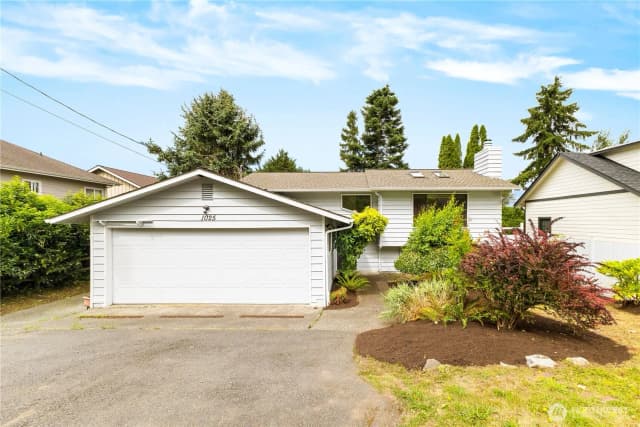 Property photo for 1025 Nevada Street, Bellingham photo 2