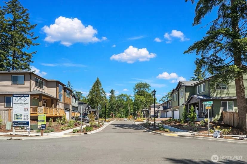 Property photo for 10702 Se 170th Place, Renton photo 30