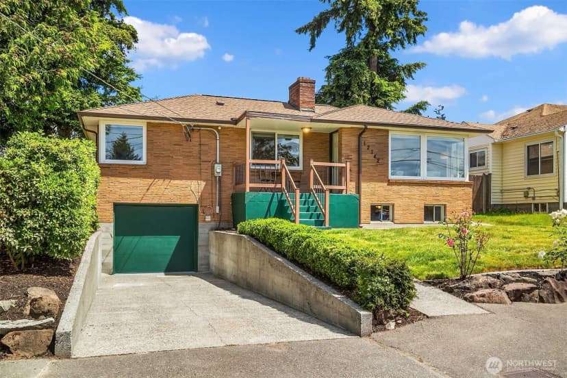 Property photo for 12742 Palatine Avenue N, Seattle