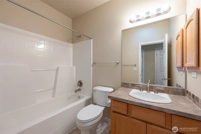 Property photo for 4986 Meriwood Drive Ne, Lacey photo 20