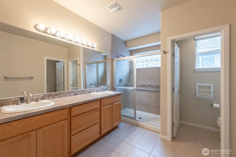 Property photo for 4986 Meriwood Drive Ne, Lacey photo 23
