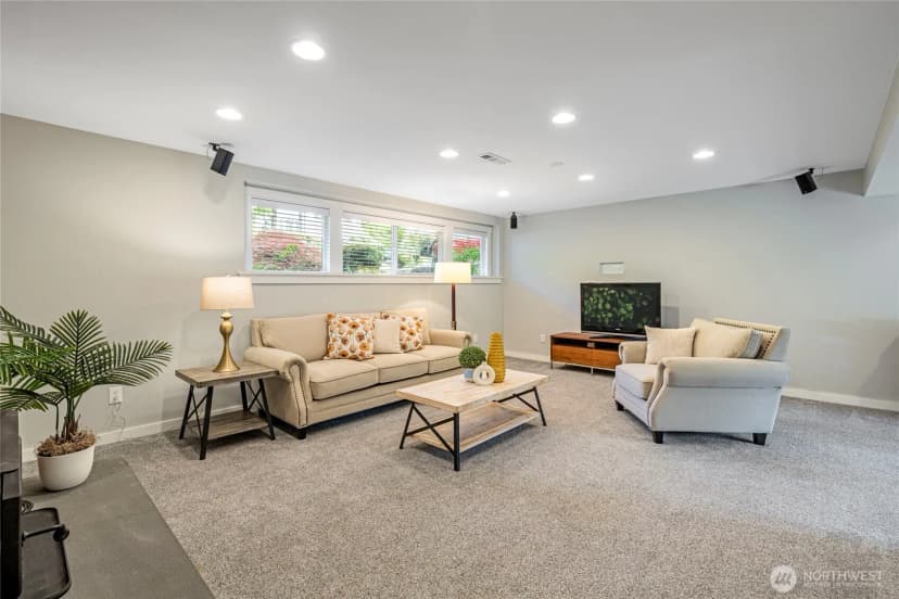 Property photo for 3401 79th Avenue Se, Mercer Island photo 22