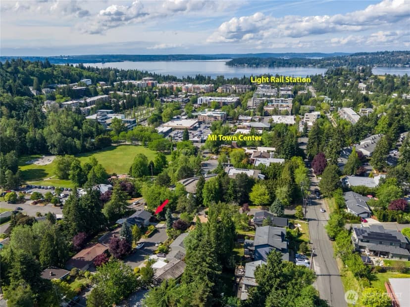 Property photo for 3401 79th Avenue Se, Mercer Island photo 32