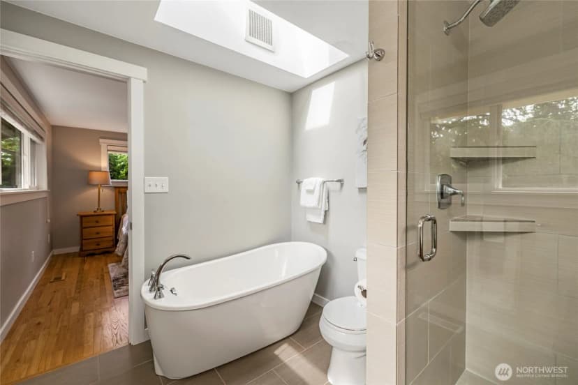 Property photo for 3401 79th Avenue Se, Mercer Island photo 16