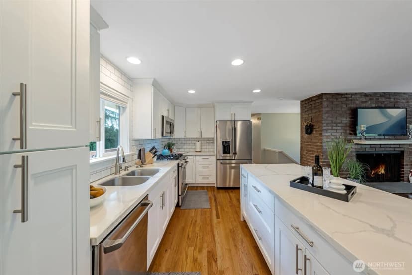 Property photo for 3401 79th Avenue Se, Mercer Island photo 8
