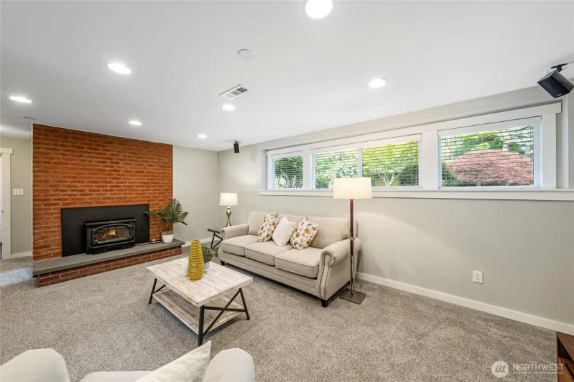 Property photo for 3401 79th Avenue Se, Mercer Island photo 23
