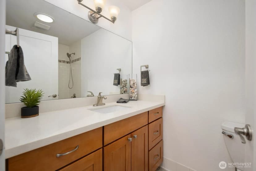 Property photo for 1727 Harbor Avenue Sw #n401, Seattle photo 22