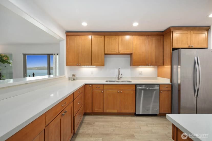 Property photo for 1727 Harbor Avenue Sw #n401, Seattle photo 12