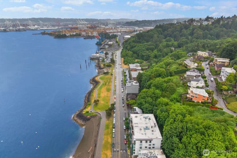 Property photo for 1727 Harbor Avenue Sw #n401, Seattle photo 35