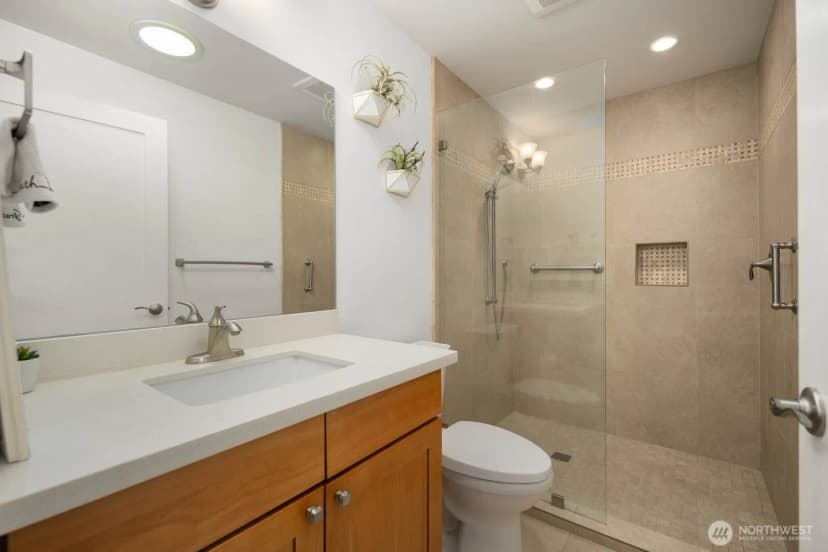 Property photo for 1727 Harbor Avenue Sw #n401, Seattle photo 19