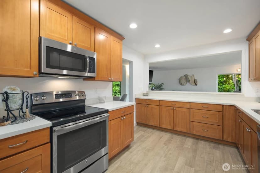 Property photo for 1727 Harbor Avenue Sw #n401, Seattle photo 15