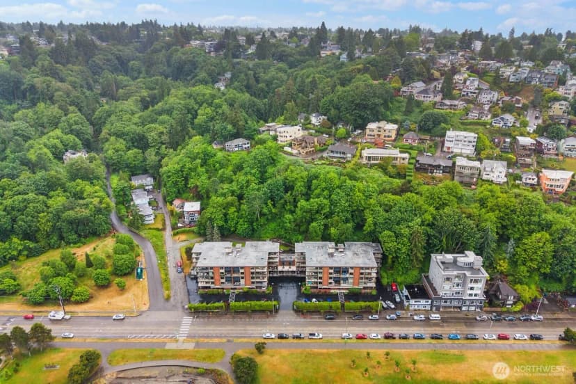 Property photo for 1727 Harbor Avenue Sw #n401, Seattle photo 33