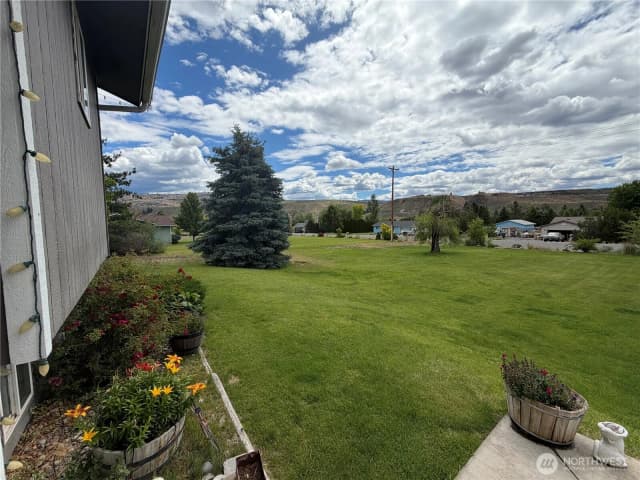 Property photo for 324 Omak River Road, Omak photo 2
