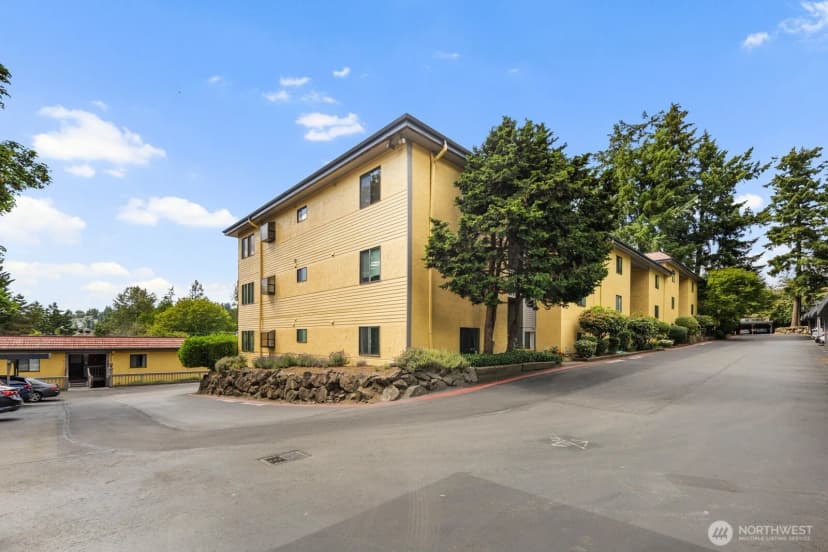 Property photo for 11630 100th Avenue Ne #b319, Kirkland photo 36